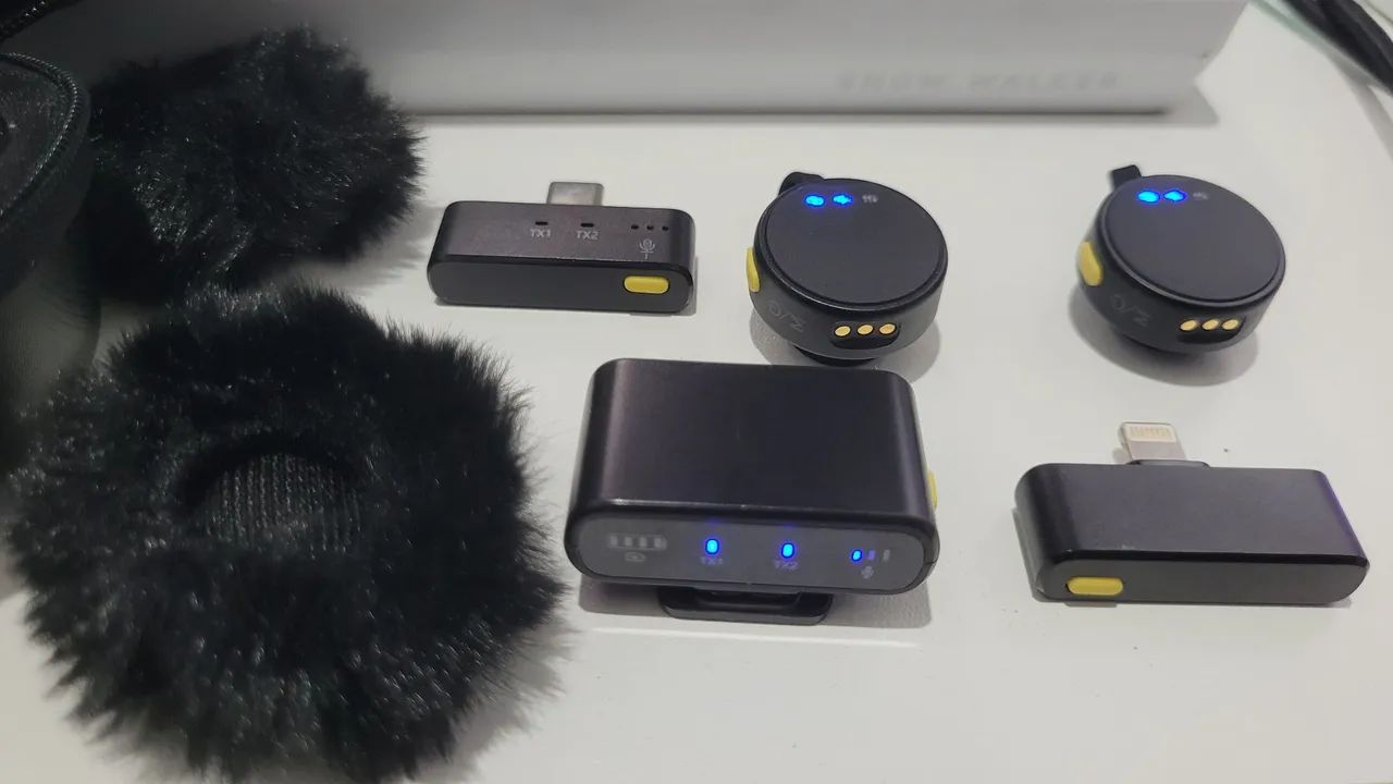 Complete USB-C to Lightning and Camera Lapel64617708093569123