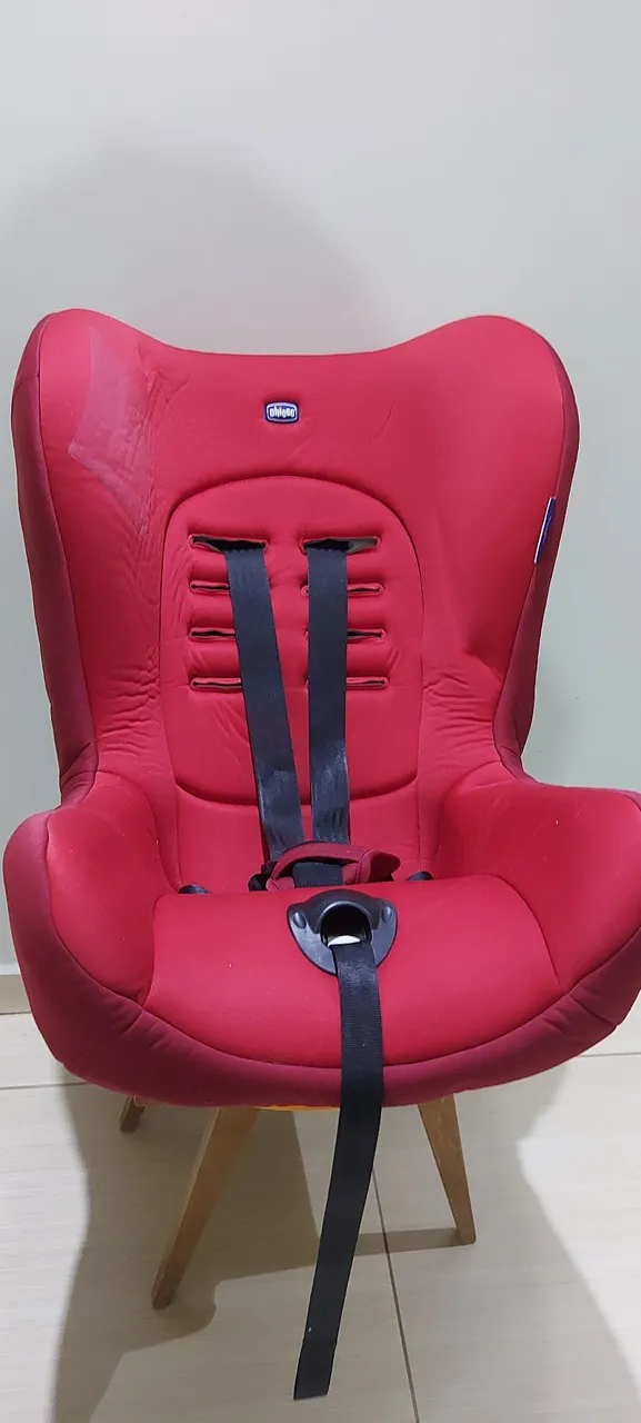 Cadeirinha de Bebê Chicco até 18kg. Reclinável