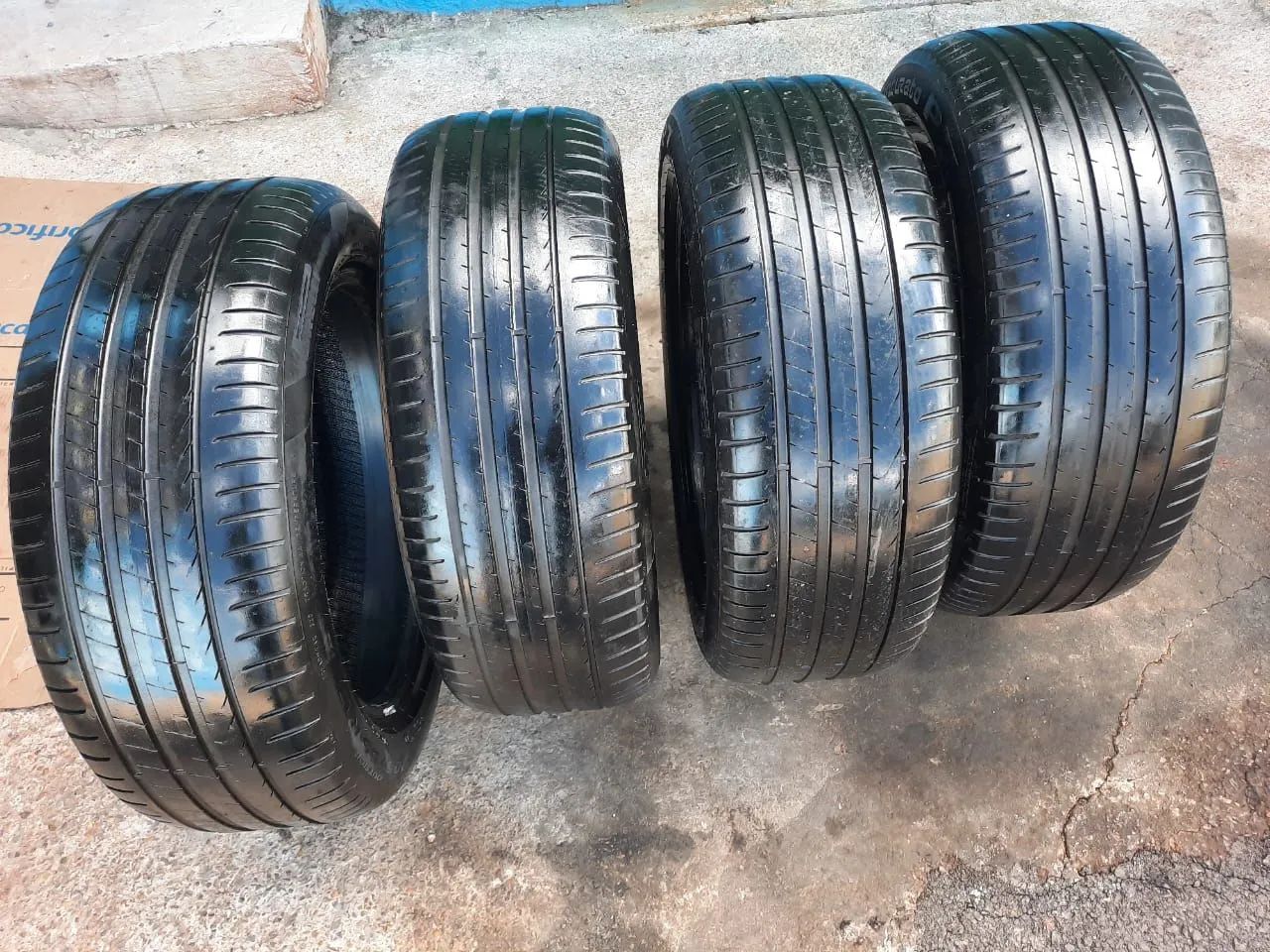 4 Pneus 205/55 R17 conservados!