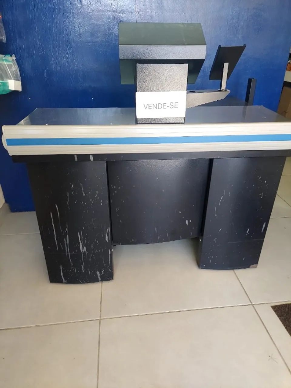 Balcão pra Caixa semi novo