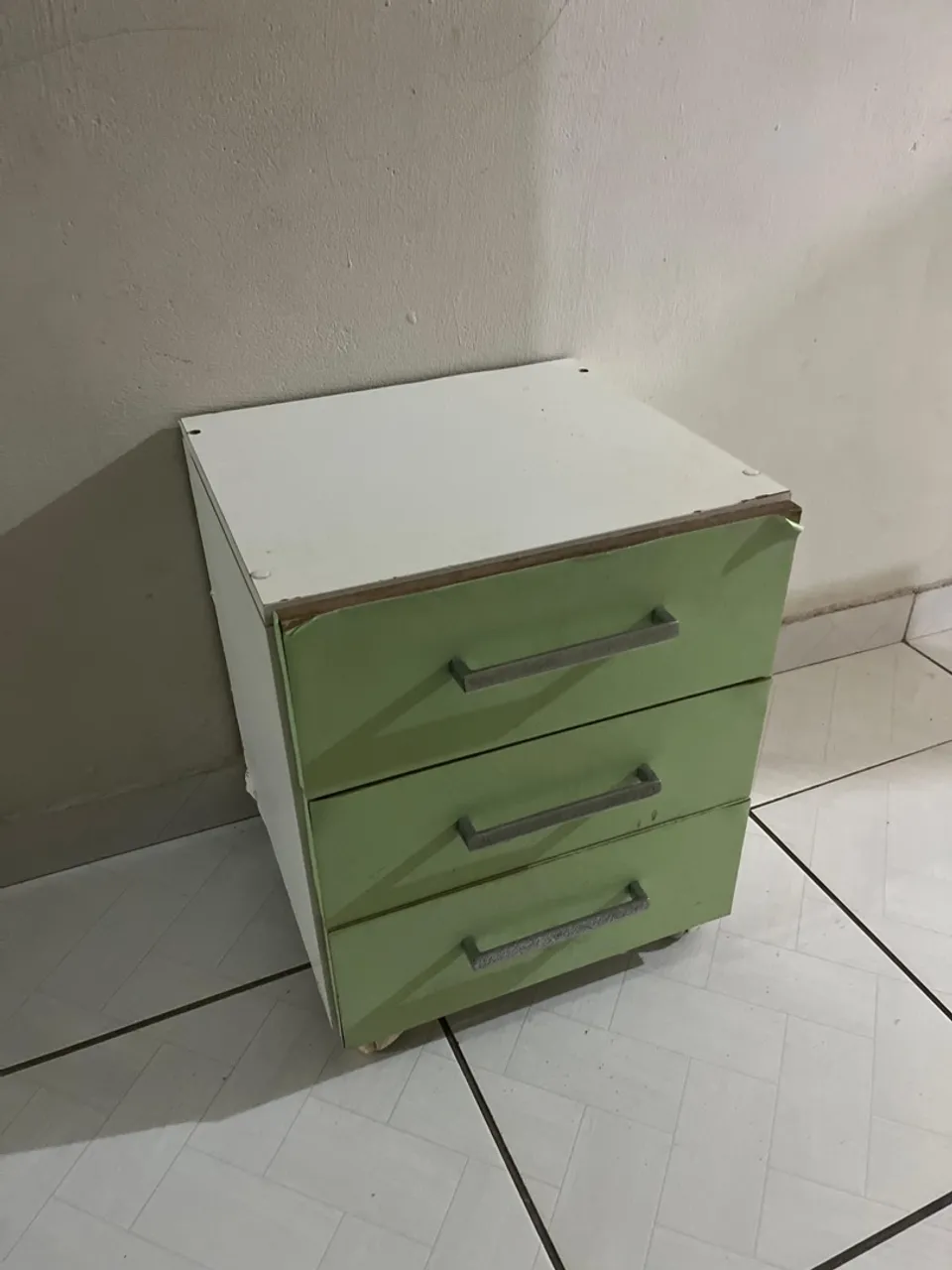 Mesa e gaveteiro de escritório