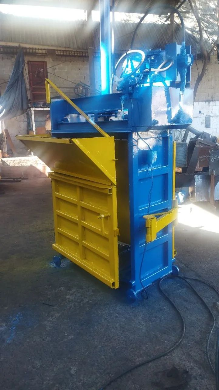 Prensa Enfardadeira hidráulica MODELO EV 250 fardos 250kg motor 15cv 15t - Foto 4