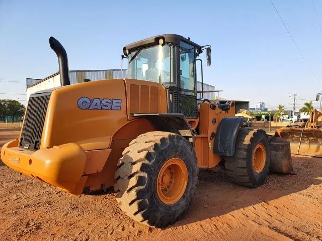 Pá carregadeira case 821E ano 2016 - Foto 2