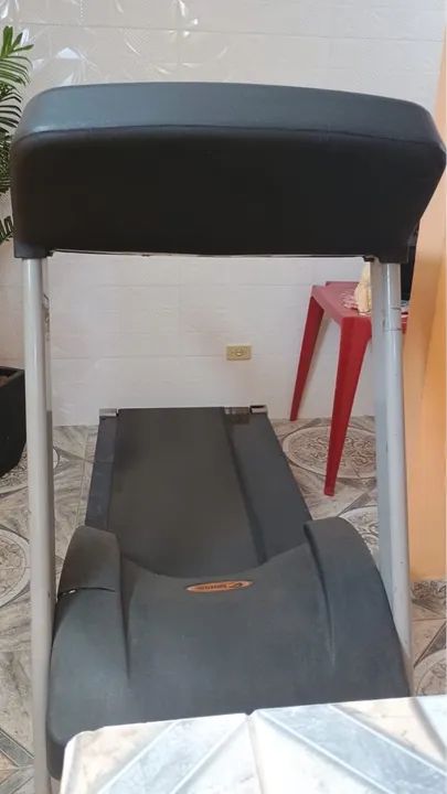 Esteira Ergométrica Semi-nova