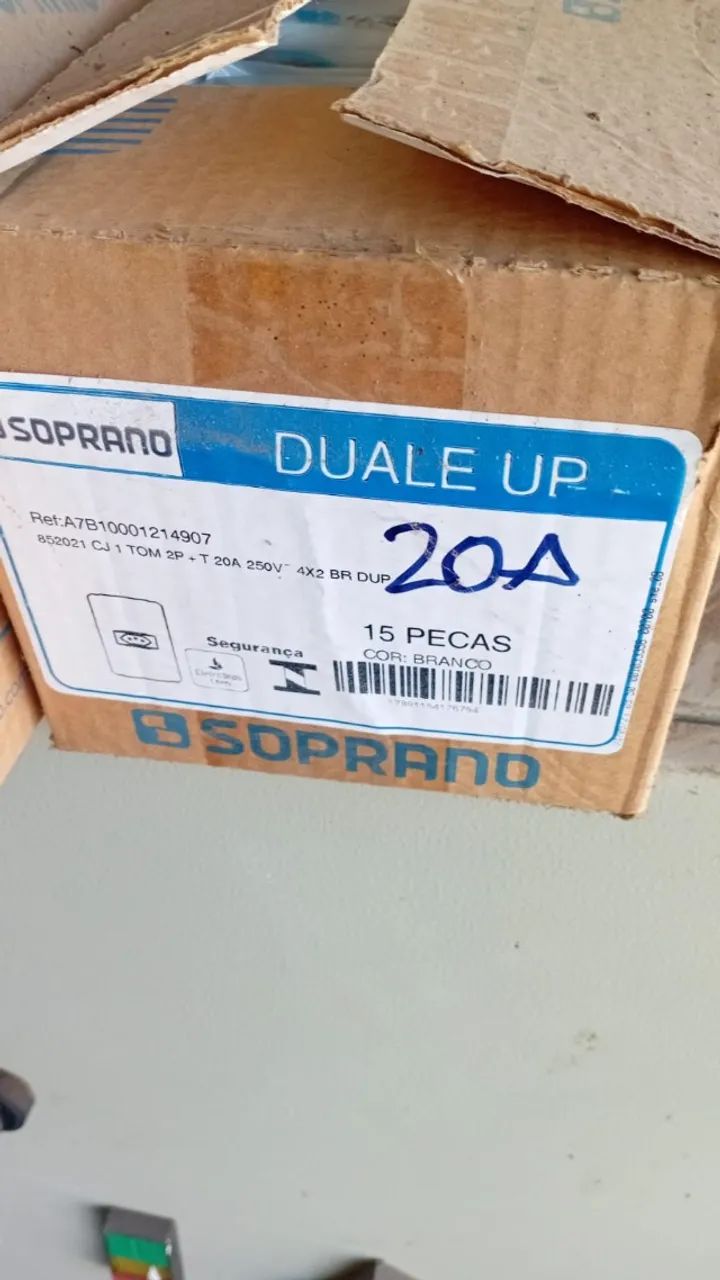 CAIXA DE TOMADAS 20 A