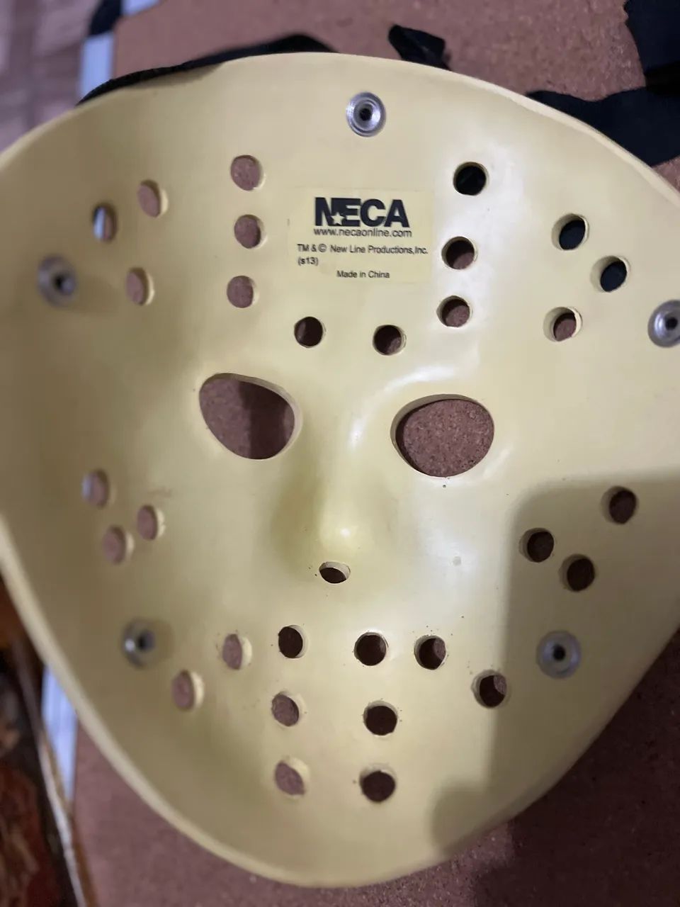 Sexta feira 13! NECA Friday the 13 Part 3 Jason Voorhees Máscara Prop Replica - Foto 4