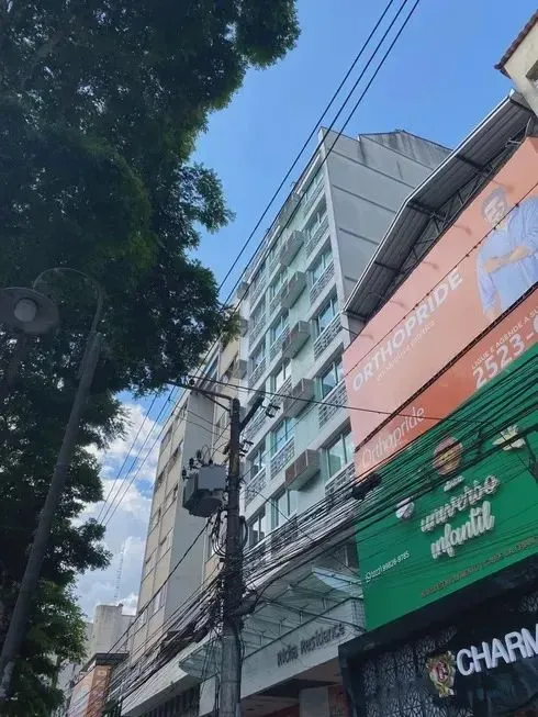 Imóvel para aluguel com 10 metros quadrados com 1 quarto em Centro - Nova Friburgo - RJ
