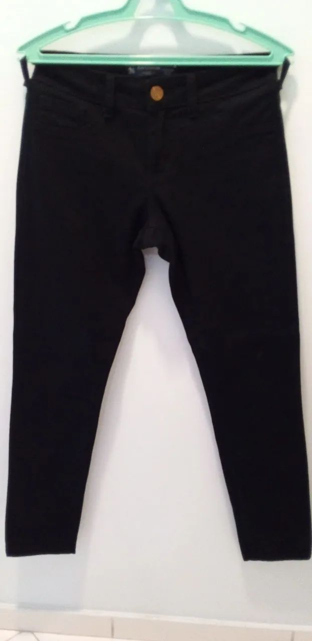 Calça feminina preta