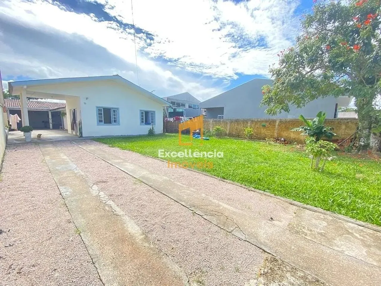 Casa 4 quartos amplo terreno em Guaratuba