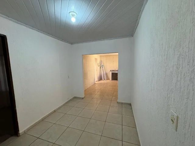 Alugo casa no centro de Cidade Ocidental - Foto 4