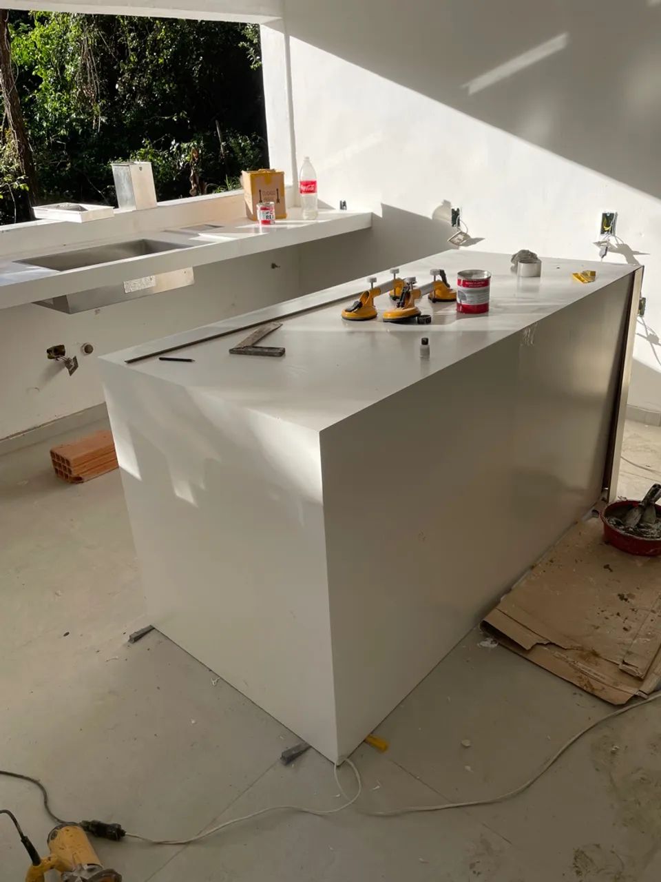 Bancada em porcelanato branco  - Foto 4