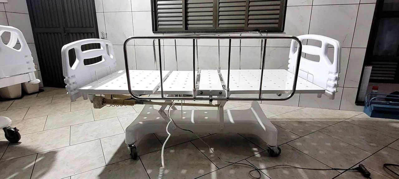 Cama Hospitalar elétrica 2 movimentos 