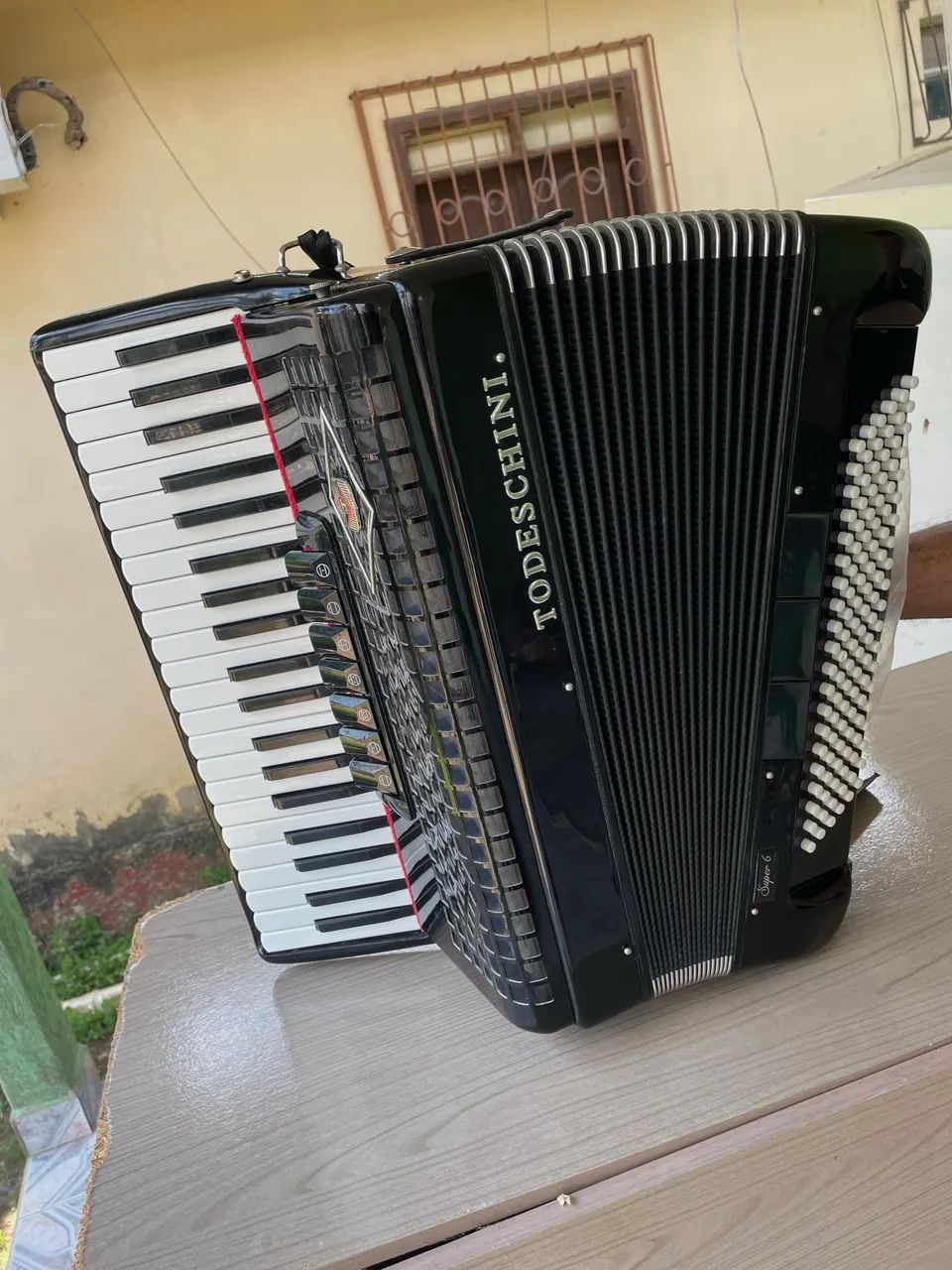 Acordeon Todeschini nova 120 baixos - Foto 3