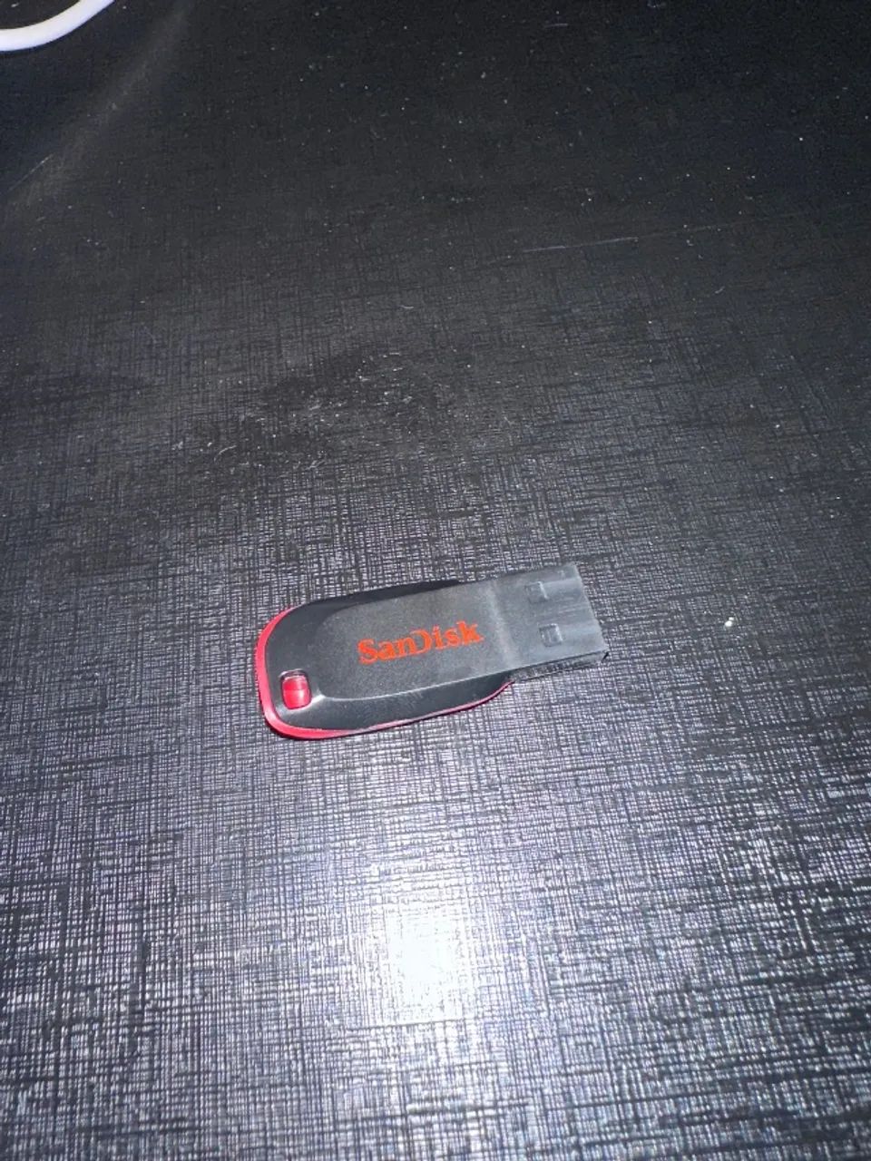 Pen drive 64 gigas SanDisk