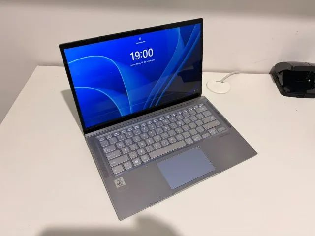 Notebook Asus Zenbook Intel Core I7 8GB 256GB SSD 14''
