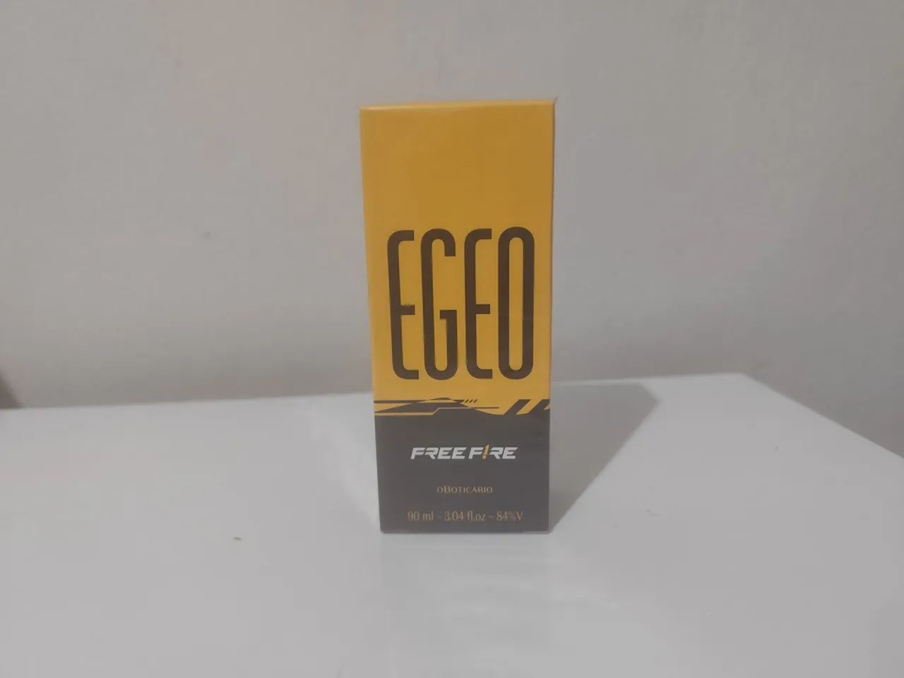 Perfume egeo free fire (Raro) 