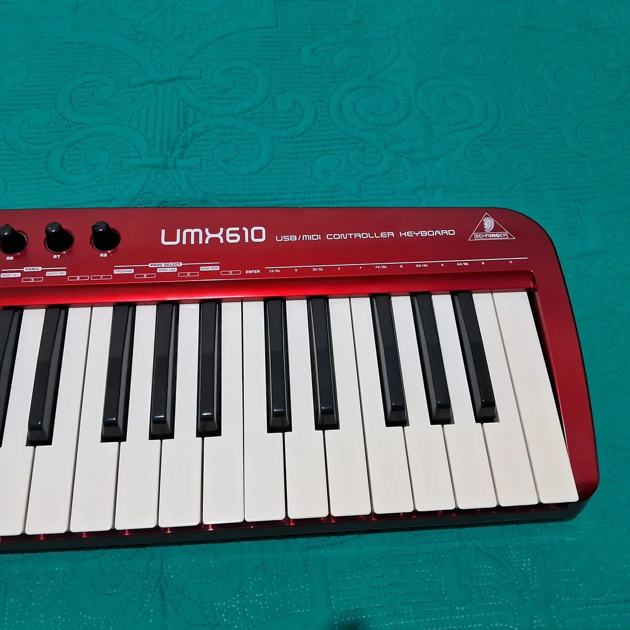 Teclado controlador behringer umx 610 - Foto 2