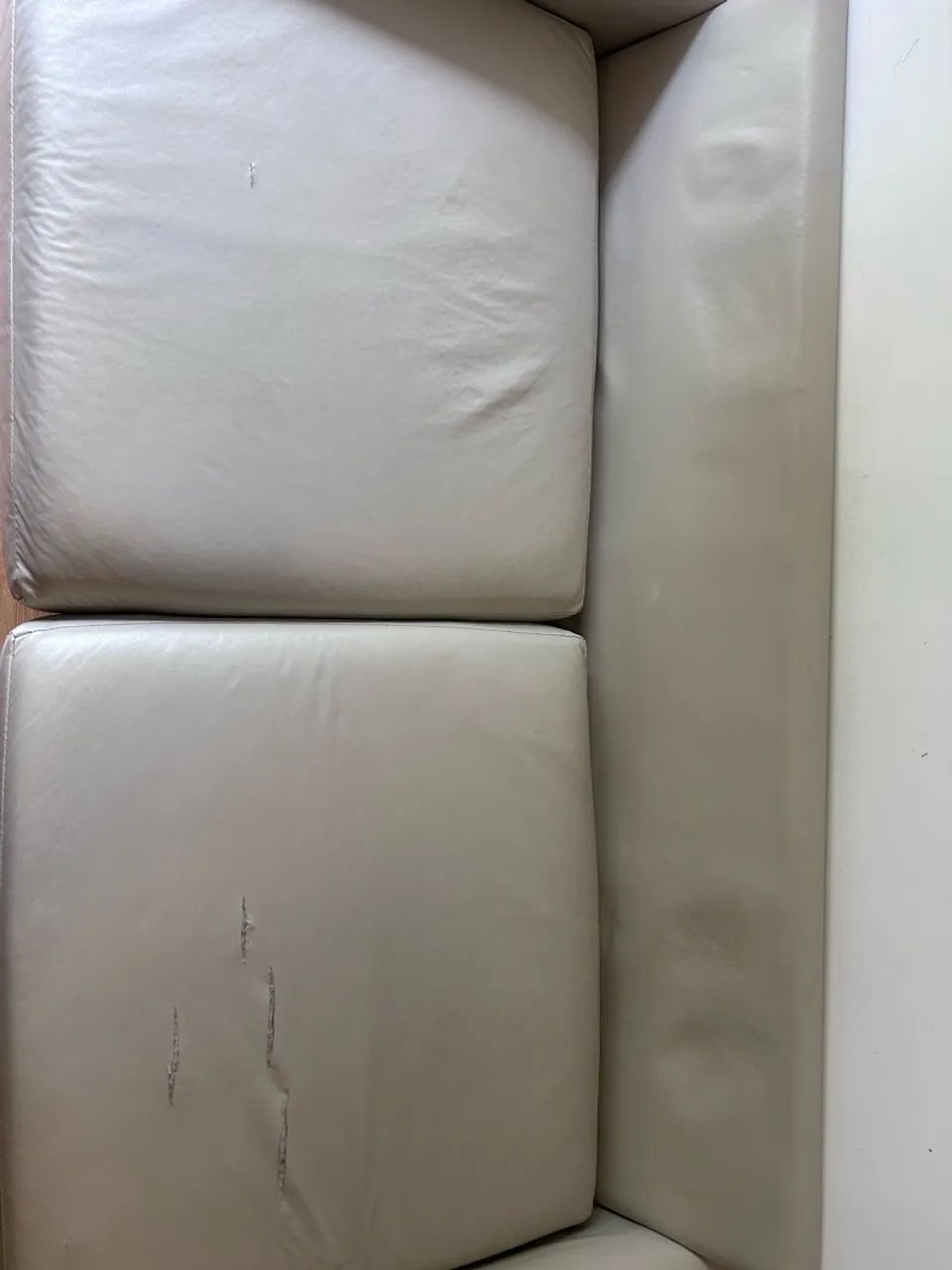 Sofá 3 lugares de material sintético - Foto 4