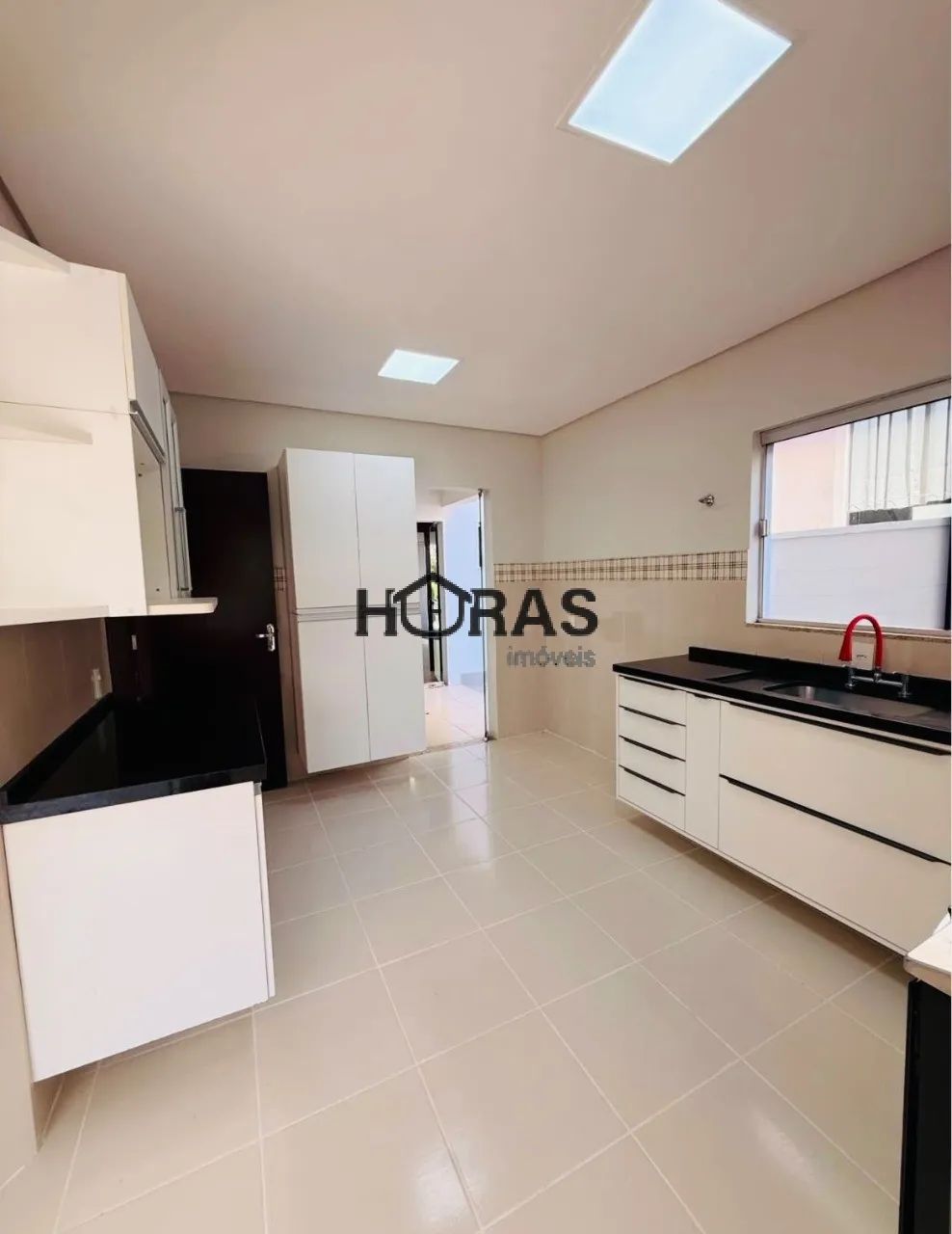 Sobrado para Alugar no Belvedere I em Cuiabá | 4 Quartos - Foto 4