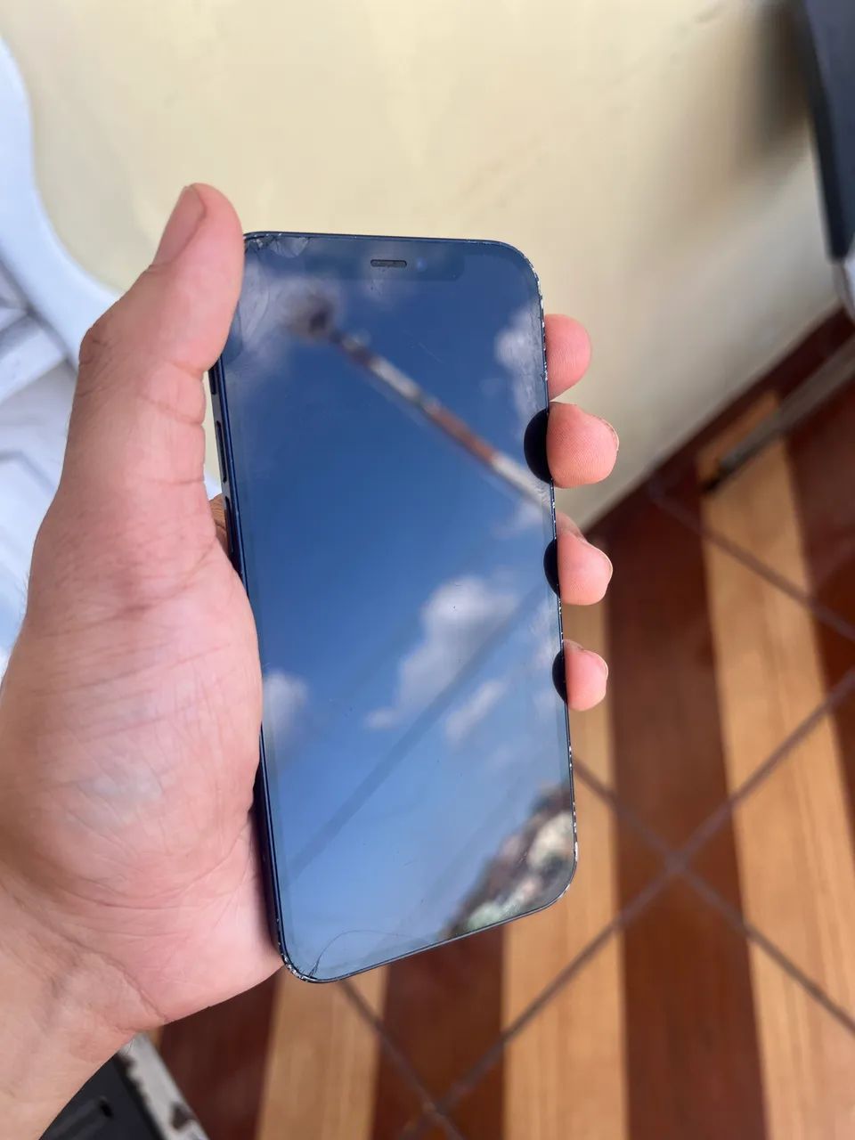iPhone 12 64GB funcionando tudo - Foto 2