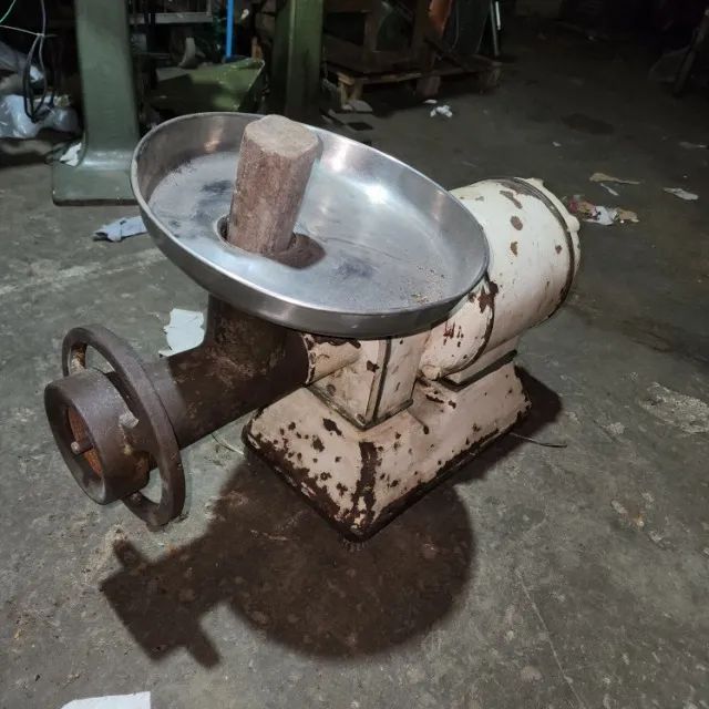 Moedor de Carne 110v Antigo Usado