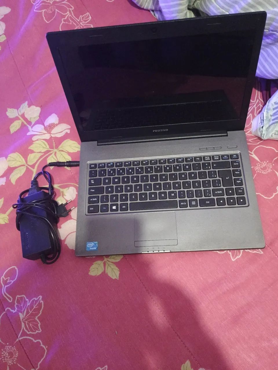Vendo notebook positivo 