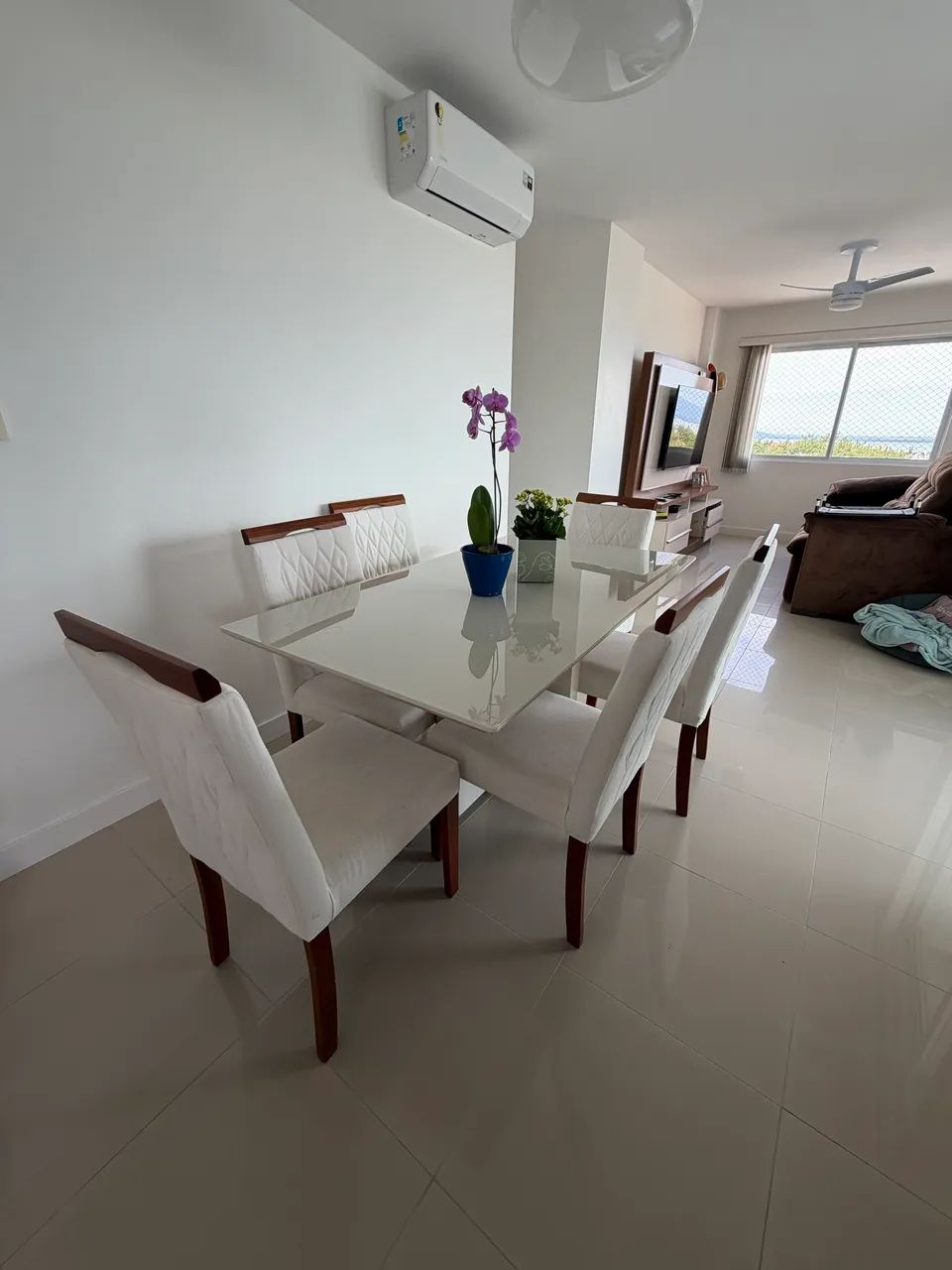Mesa de jantar com 6 cadeiras - Foto 2