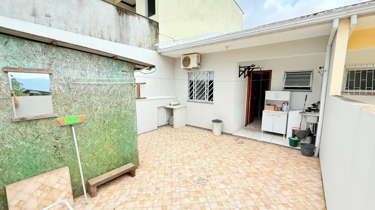 22  Casa com amplo terreno e financiável com melhor valor em Palhoça SC - Foto 2
