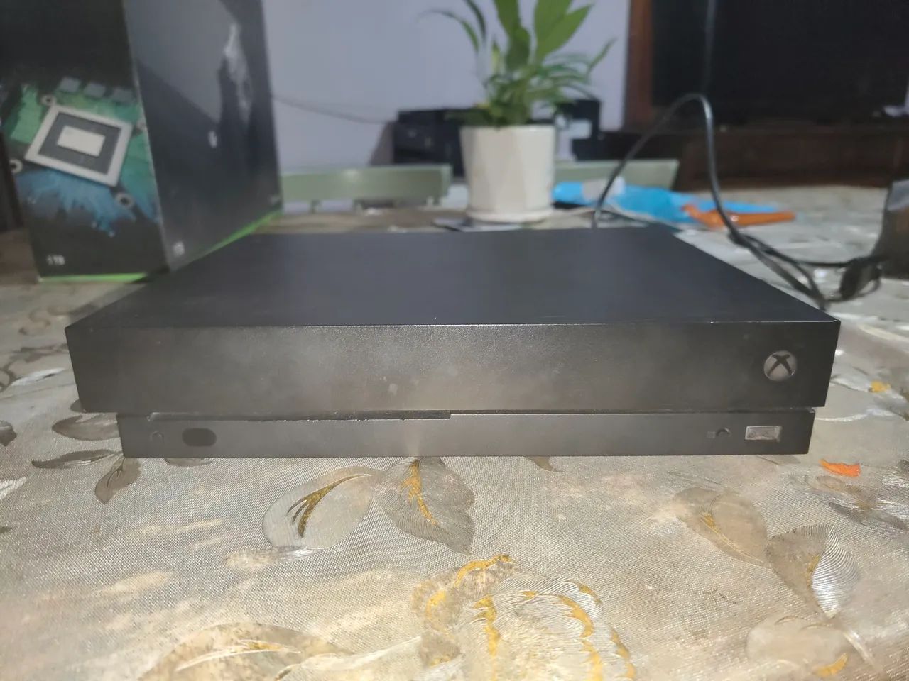 Xbox one x com defeito do plim. 