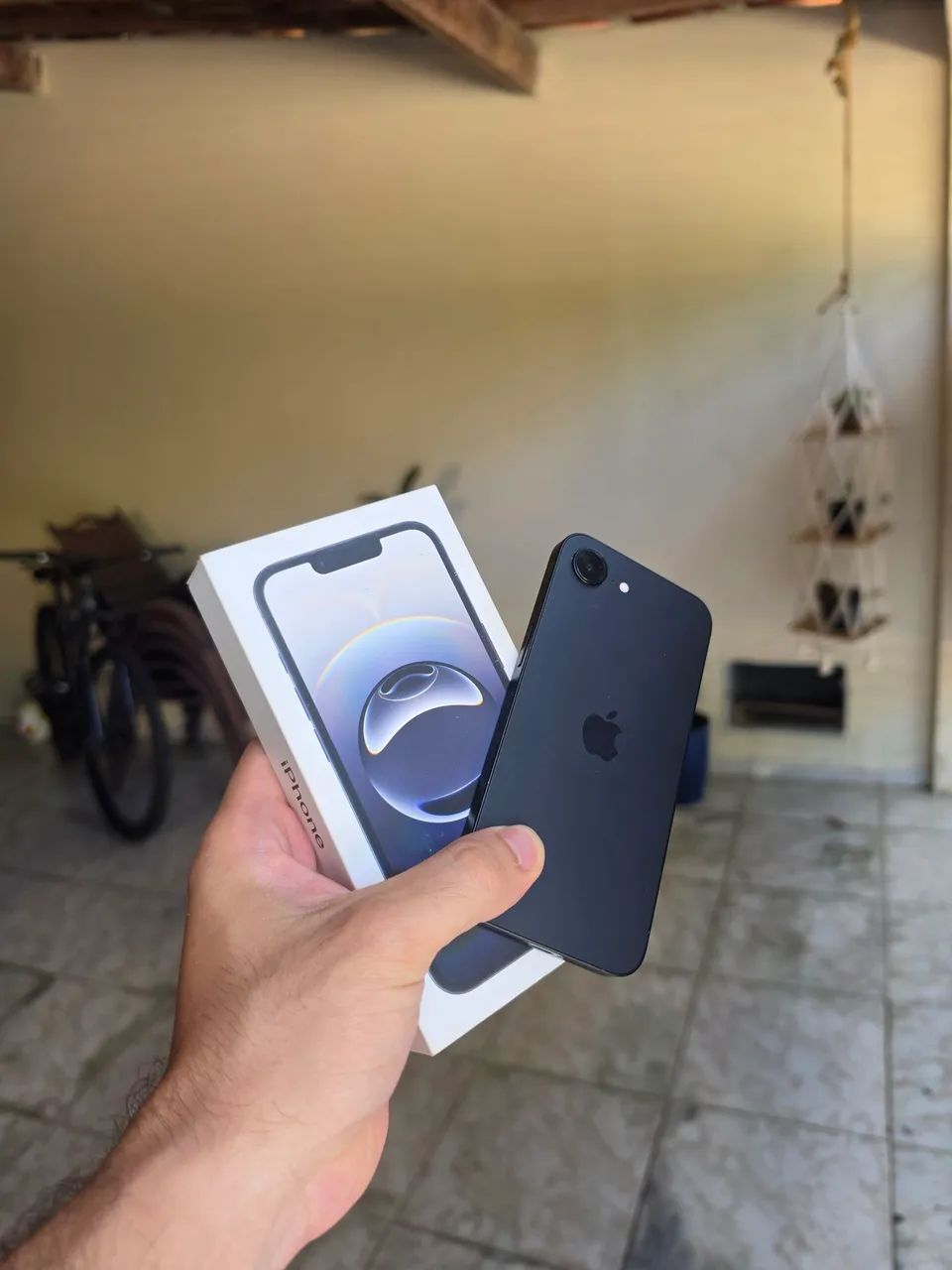 Iphone 16e 100% de bateria em ótimo estado