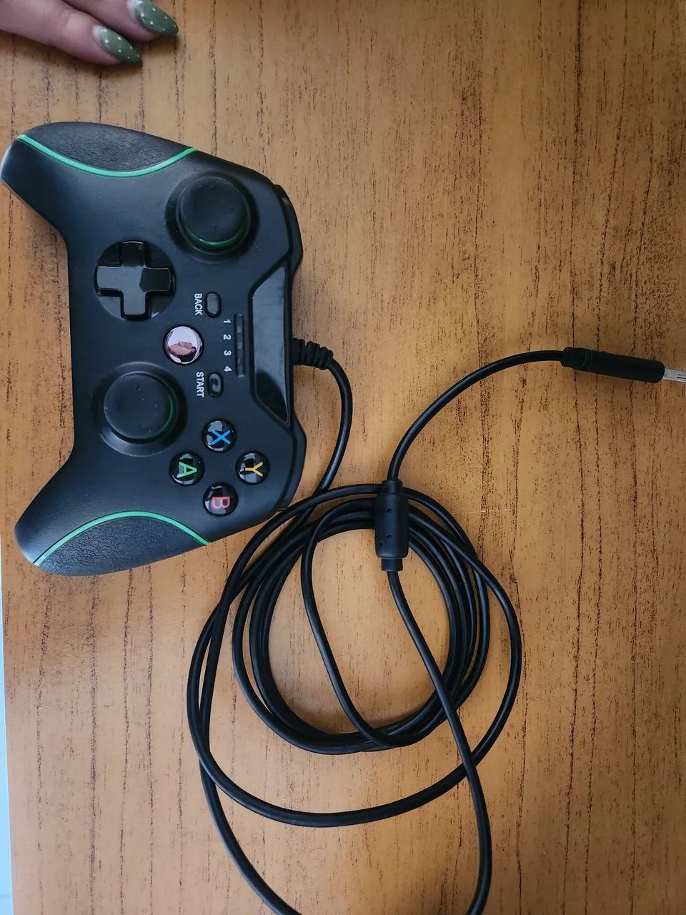 VENDO CONTROLE USB COMPATÍVEL COM XBOX ONE/360 E PC - Foto 2