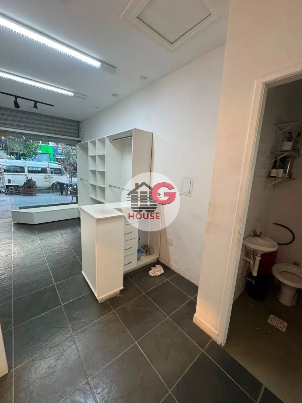 Loja Mobiliada 27 m² para alugar no Santa Branca. - Foto 2