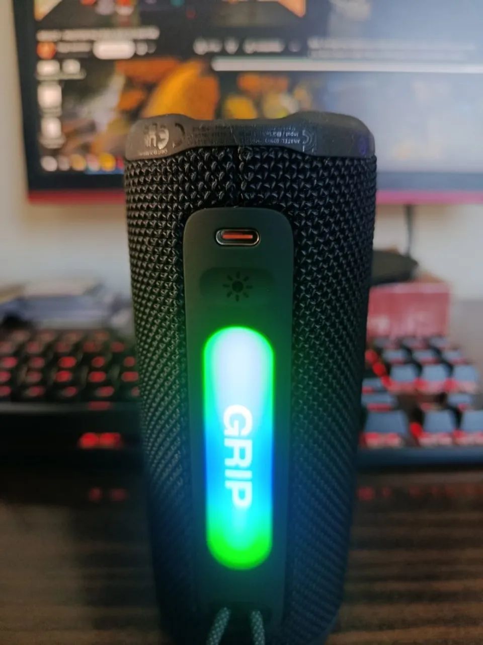 Caixa de Som JBL GRIP