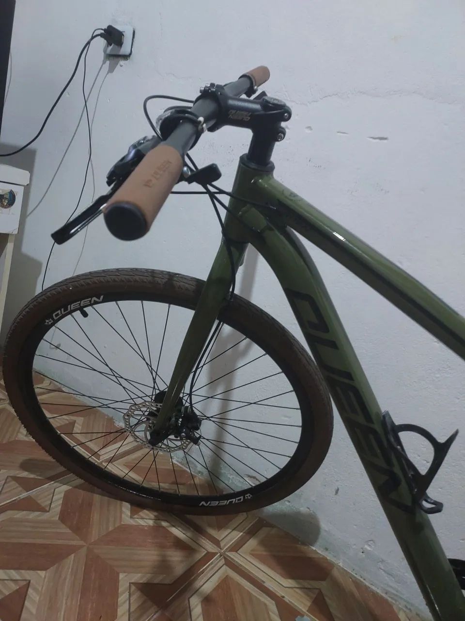Bicicleta + capacete com pouco tempo de uso - Foto 4