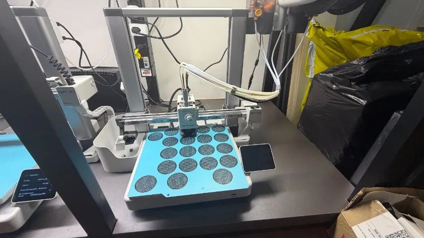 3 Impressoras Bambulab A1 - Usada - Foto 3