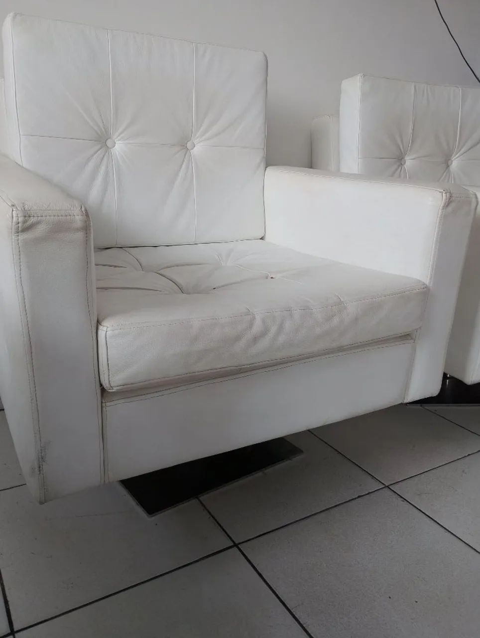 Poltrona de luxo em couro e giratória