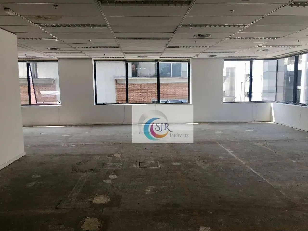 Andar com 282,00m² área útil com forro, iluminação, ar condicionado central, piso com elet - Foto 3