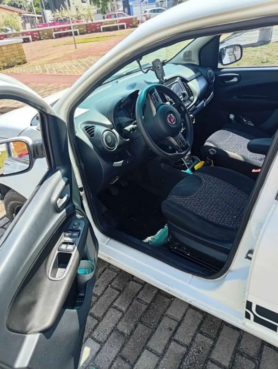Fiat Uno Evolution 1.4 Fire Flex 8V 5P 2015 - Foto 4