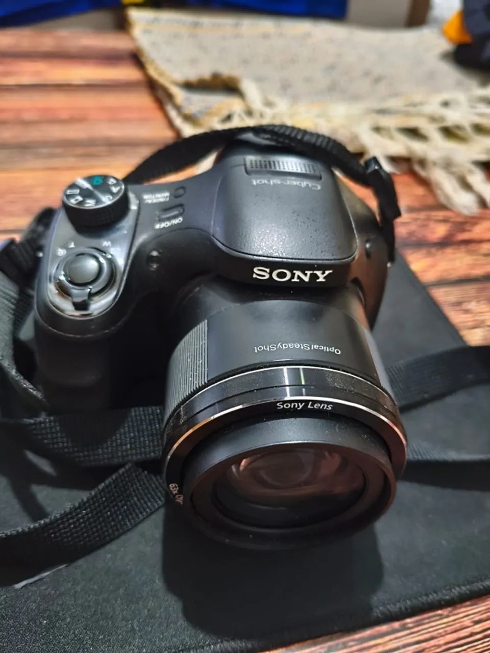 CAMERA SONY ( COM DEFEITO )