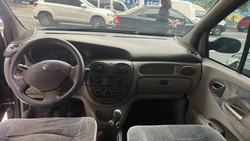 Renault Scenic Alize/ Expression 1.6 16V Mec. 2004 - Foto 4