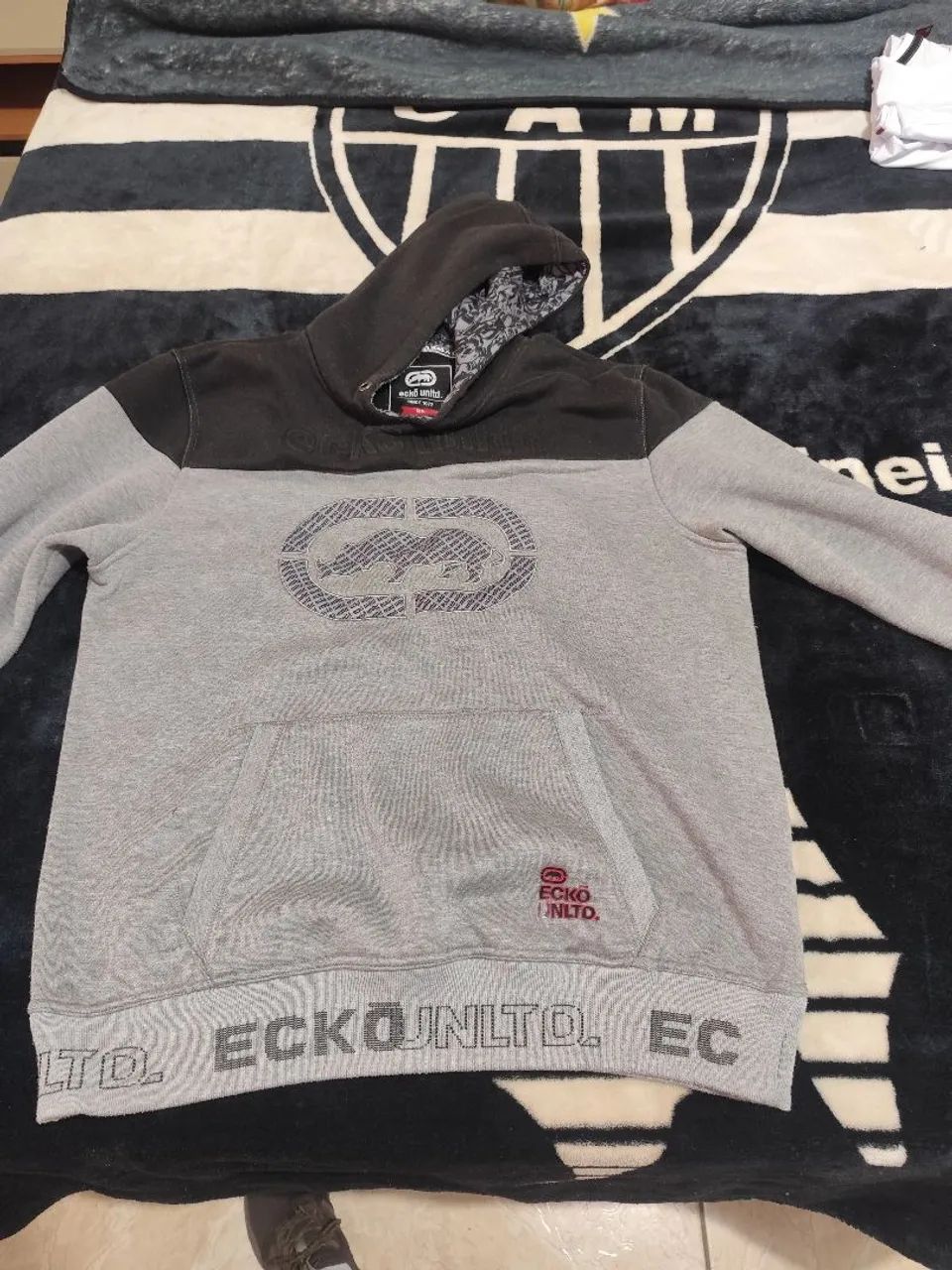 Moletom ecko