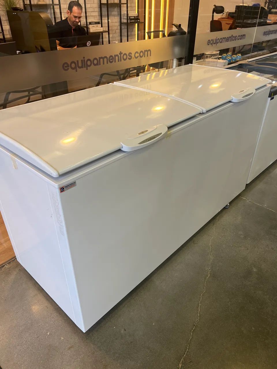 Freezer 2 tampas - Gelopar - 532 litros 