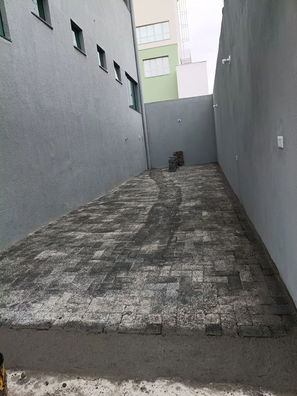 Trabalho com instalação de bloquete e Mini guia  - Foto 2