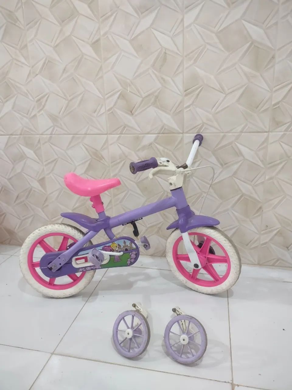 Bicicleta infantil aro 12 - Foto 4