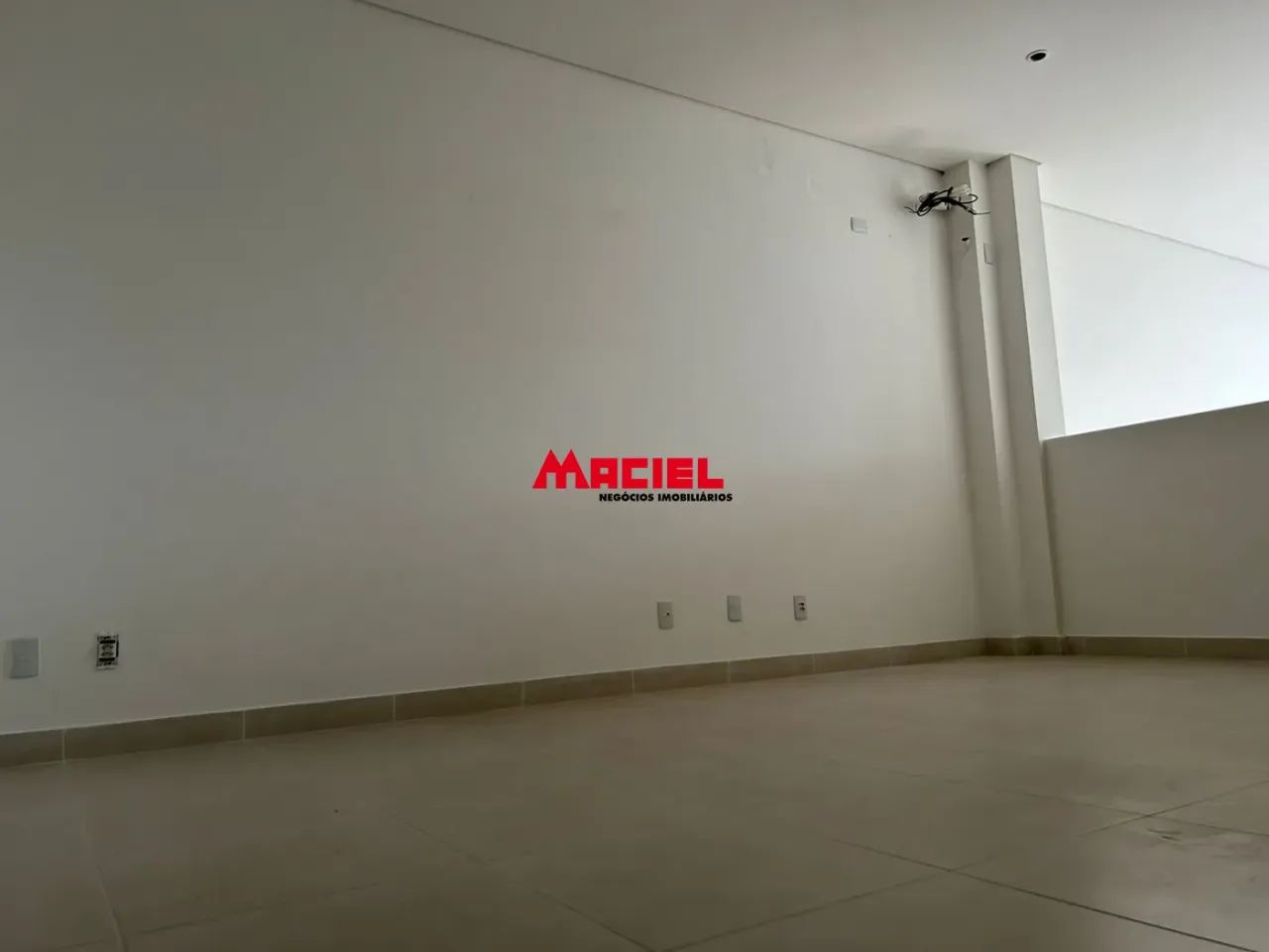 ÓTIMO PONTO COMERCIAL EM AVENIDA BASTANTE MOVIMENTADA, COM MEZANINO E 2 WC`S - Foto 4