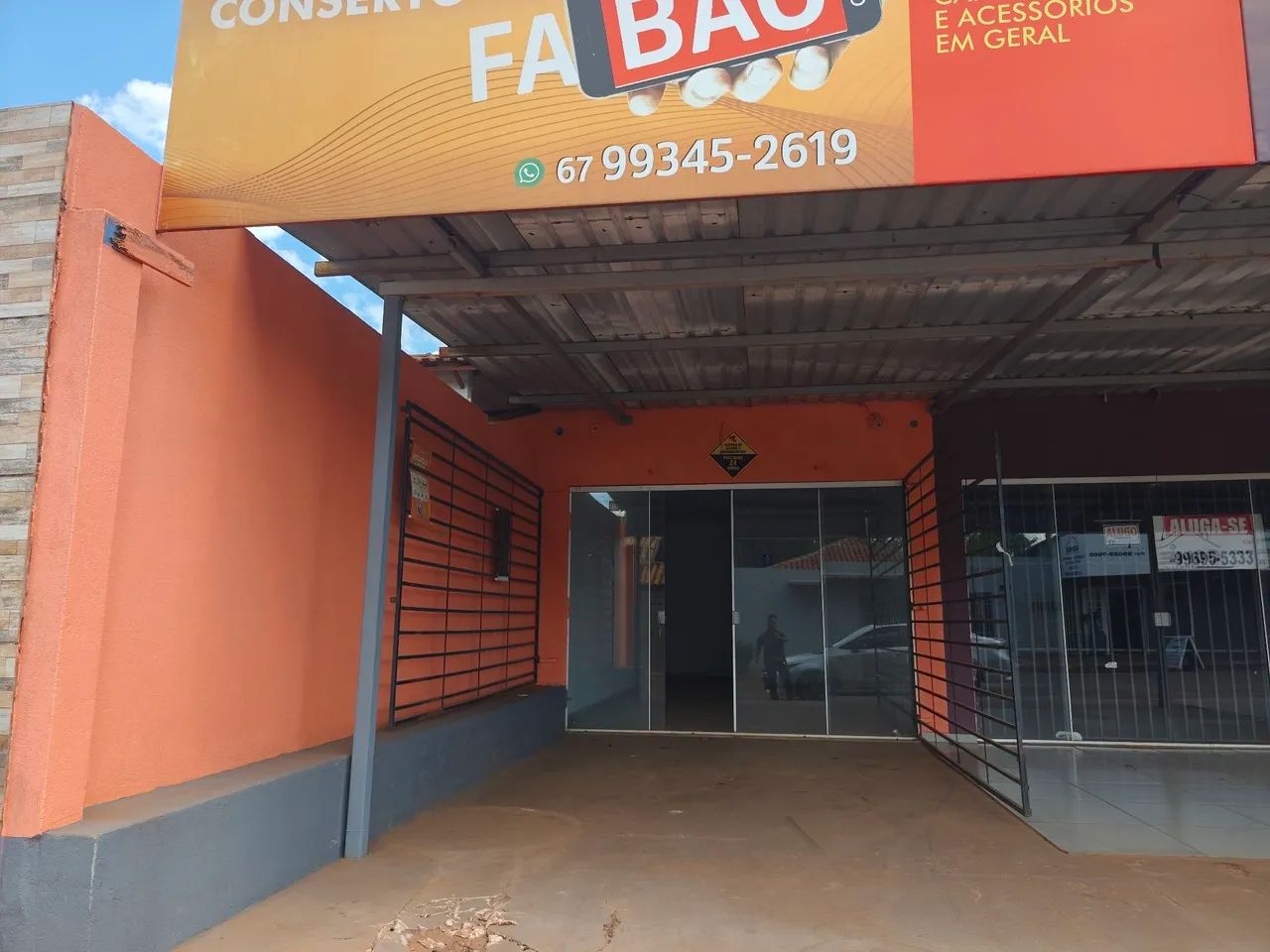 Salão comercial na avenida principal no Caiobá 