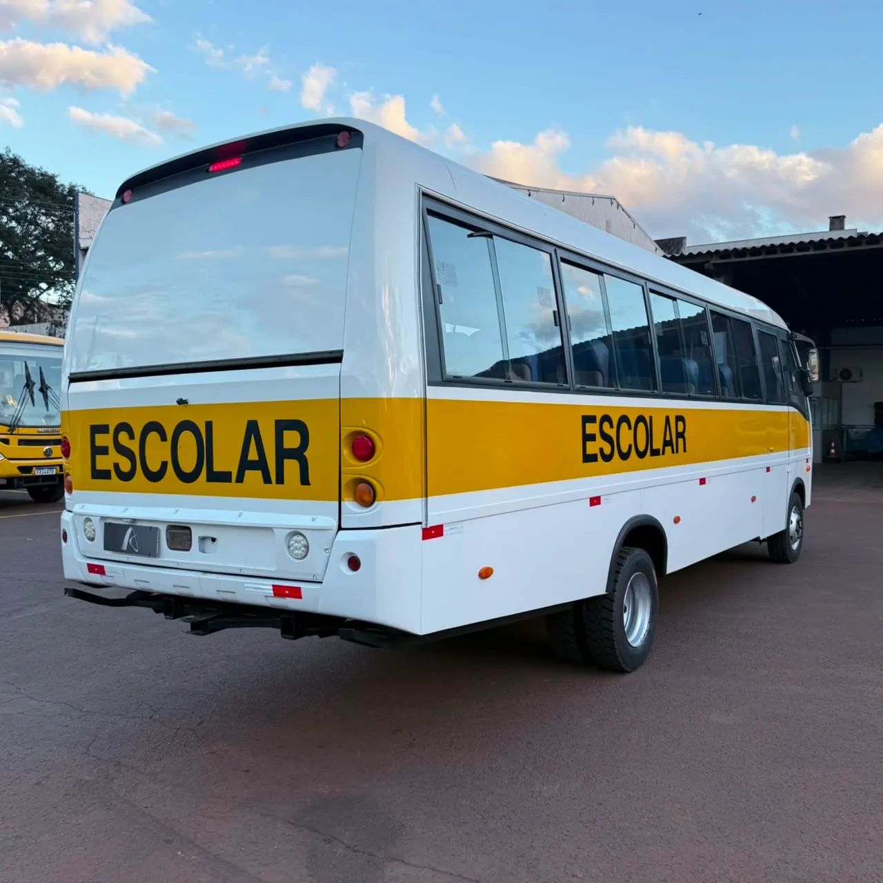 ÔNIBUS VOLARE V8 2017 - Foto 3