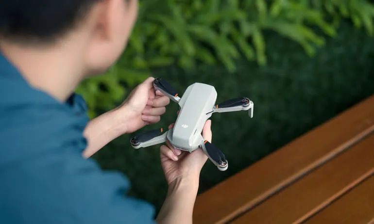 Drone DJI Mini 2 + 3 Baterias Extras + acessórios | Revisado - Foto 3
