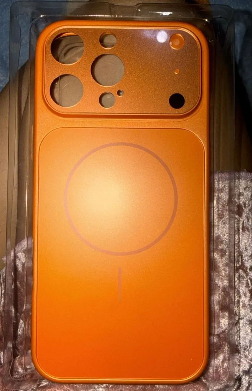 Capa que imita o iPhone 17 Pro Max Laranja 