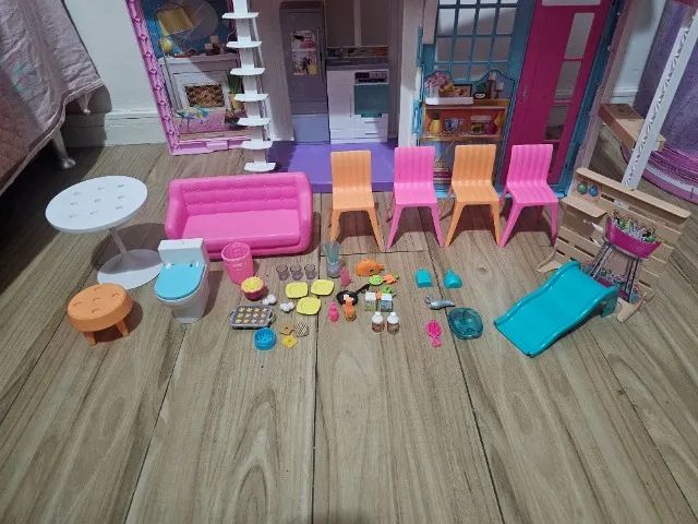Casa da Barbie completa com acessórios  - Foto 5